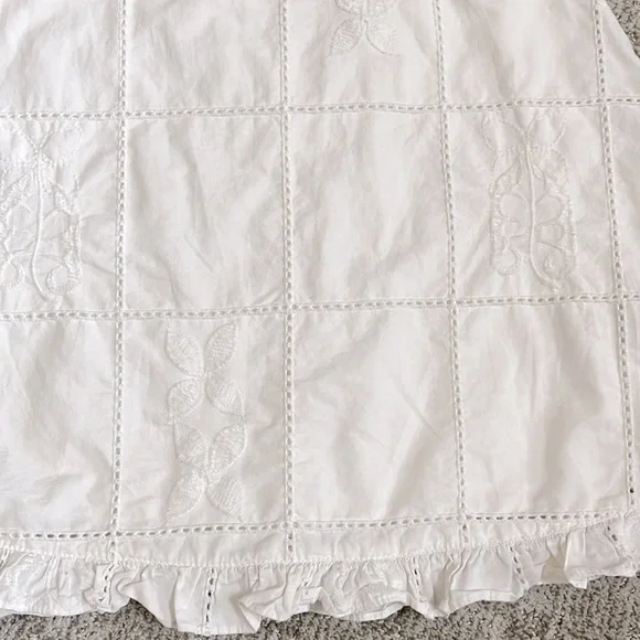 H&M x Georgia Beaumont Girls’ White Embroidered Cotton Dress/Beige Ballet Flats - Picture 6 of 14